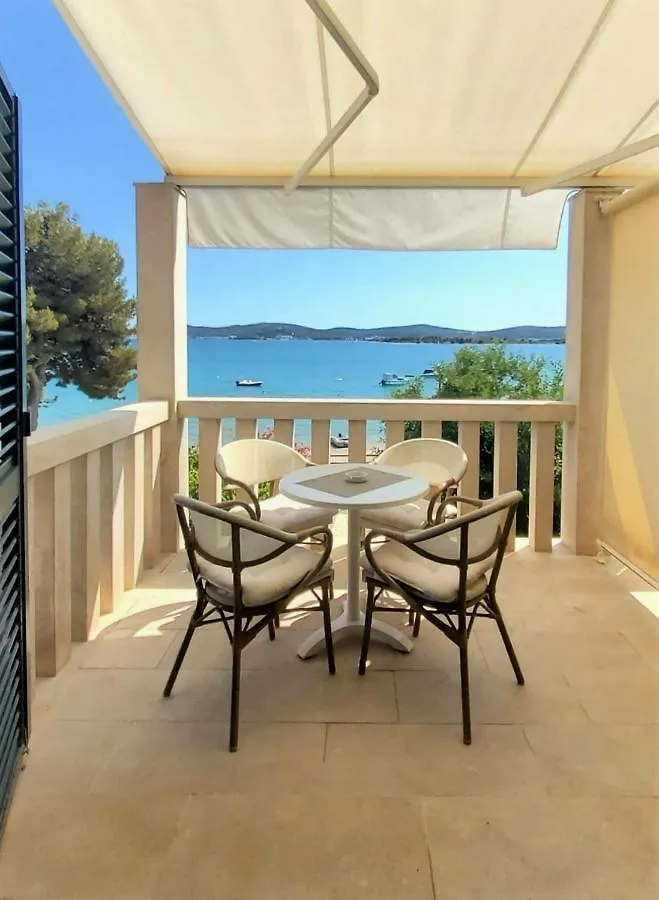 Apartments Petra I Karlo Turanj